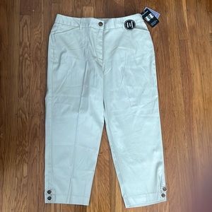 NWT Laura Scott cropped chino pants
